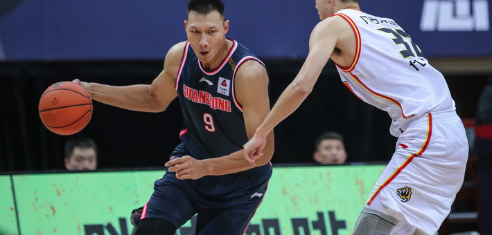 迈克·布朗谈米罗罚球进步：他练得很刻苦，这能带动全队士气（迈克·布朗称赞米罗罚球提升：刻苦训练激发全队士气）