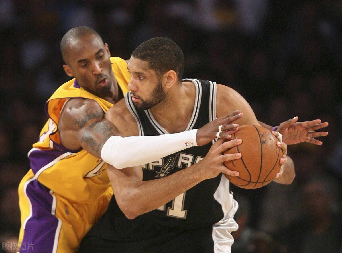 伤愈复出，卡瓦尼时隔两个月再次代表博卡出场并打进一粒点球（伤愈回归，卡瓦尼阔别两月再披博卡战袍，点射破门）