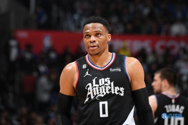 国际邀请赛落幕强队交锋（国际邀请赛谢幕，强队巅峰对决）