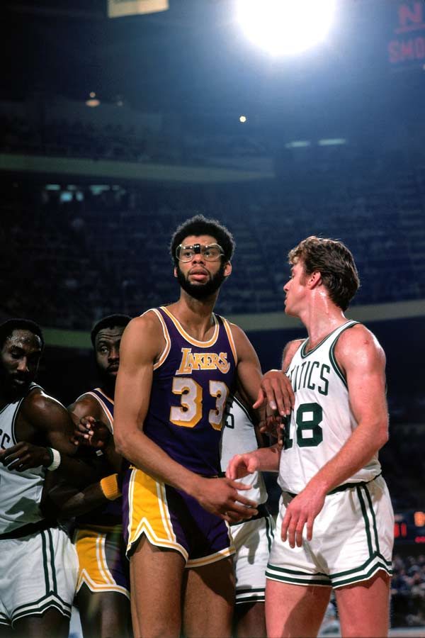 天壤之别！骑士上赛季前25场21胜4负，本赛季14胜11负（反差巨大：骑士上季前25战21胜4负，本季仅14胜11负）