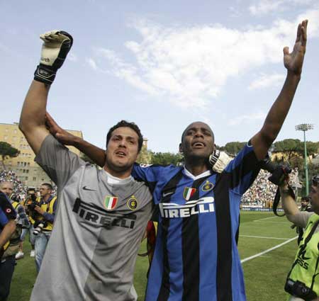 记者：曼城与赫罗纳就外租维托尔-雷斯的谈判进展越来越顺利（记者称曼城与赫罗纳就维托尔-雷斯租借事宜谈判加速推进）