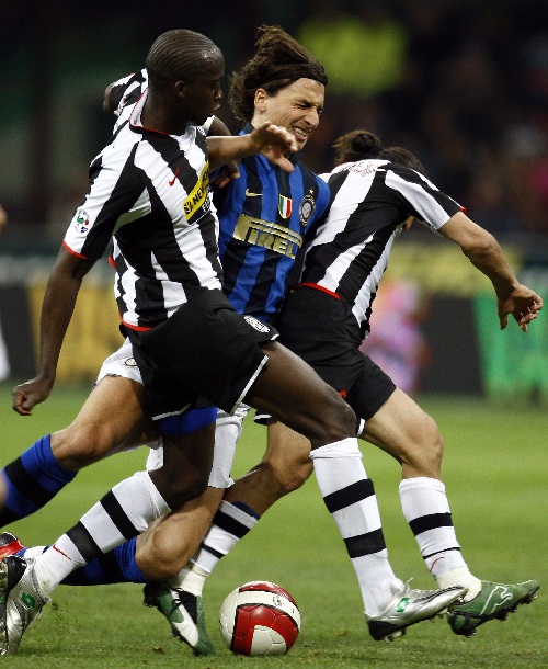 英媒：曼联关注莱比锡边锋迪奥曼德，球员被标价8700万镑（英媒称曼联盯上莱比锡翼锋迪奥曼德，标价8700万英镑）