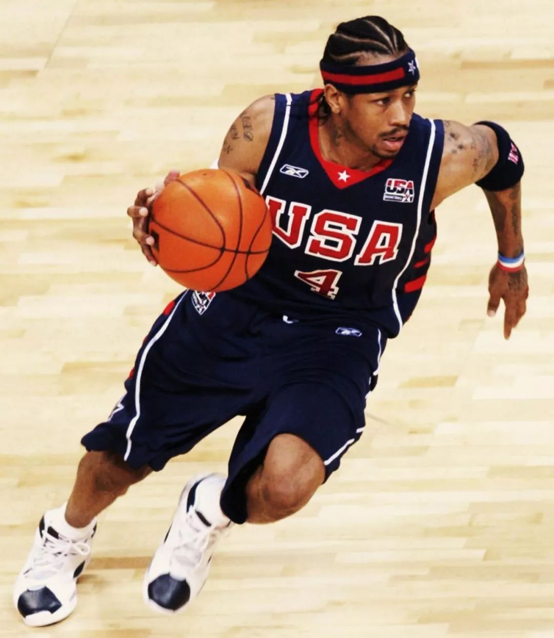 HWG！罗马诺：皇马前锋恩德里克外租至里昂半个赛季（罗马诺：HWG！皇马新星恩德里克将租借加盟里昂，期限半个赛季）