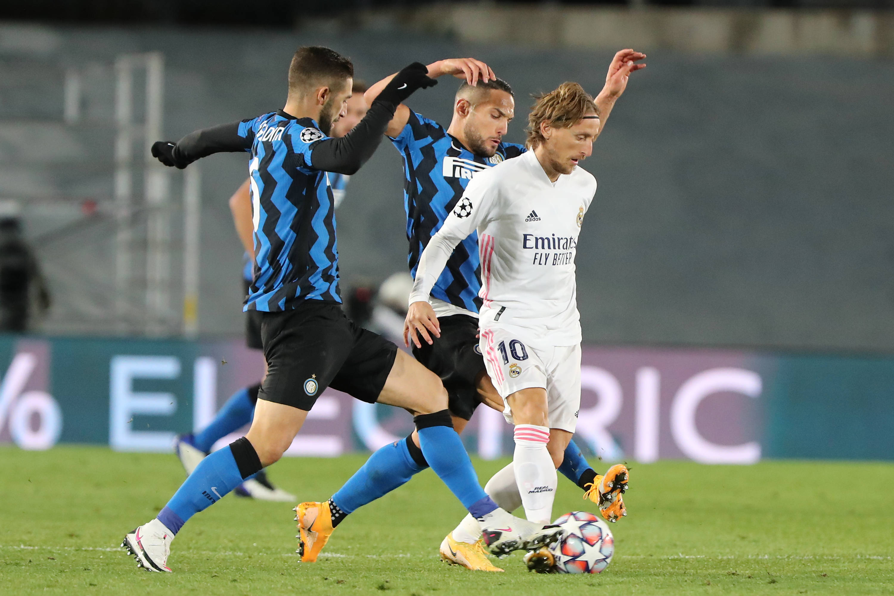 这场比赛强度堪比季后赛（这场对决强度直追季后赛）