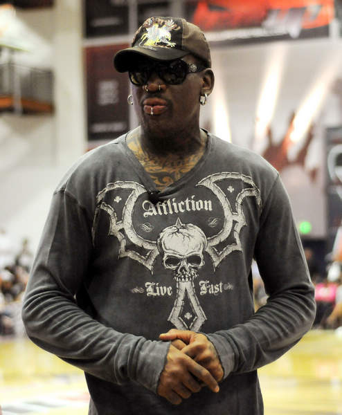 刘建宏：邵佳一已经表现出了一个现代教练的风度和气质（刘建宏：邵佳一已具备现代教练应有的风范与气质）