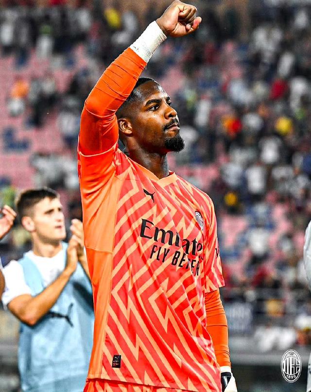 阿德巴约总分升至队史得分榜第三，紧追莫宁仰望韦德（阿德巴约升至队史得分第3，仅次韦德与莫宁）