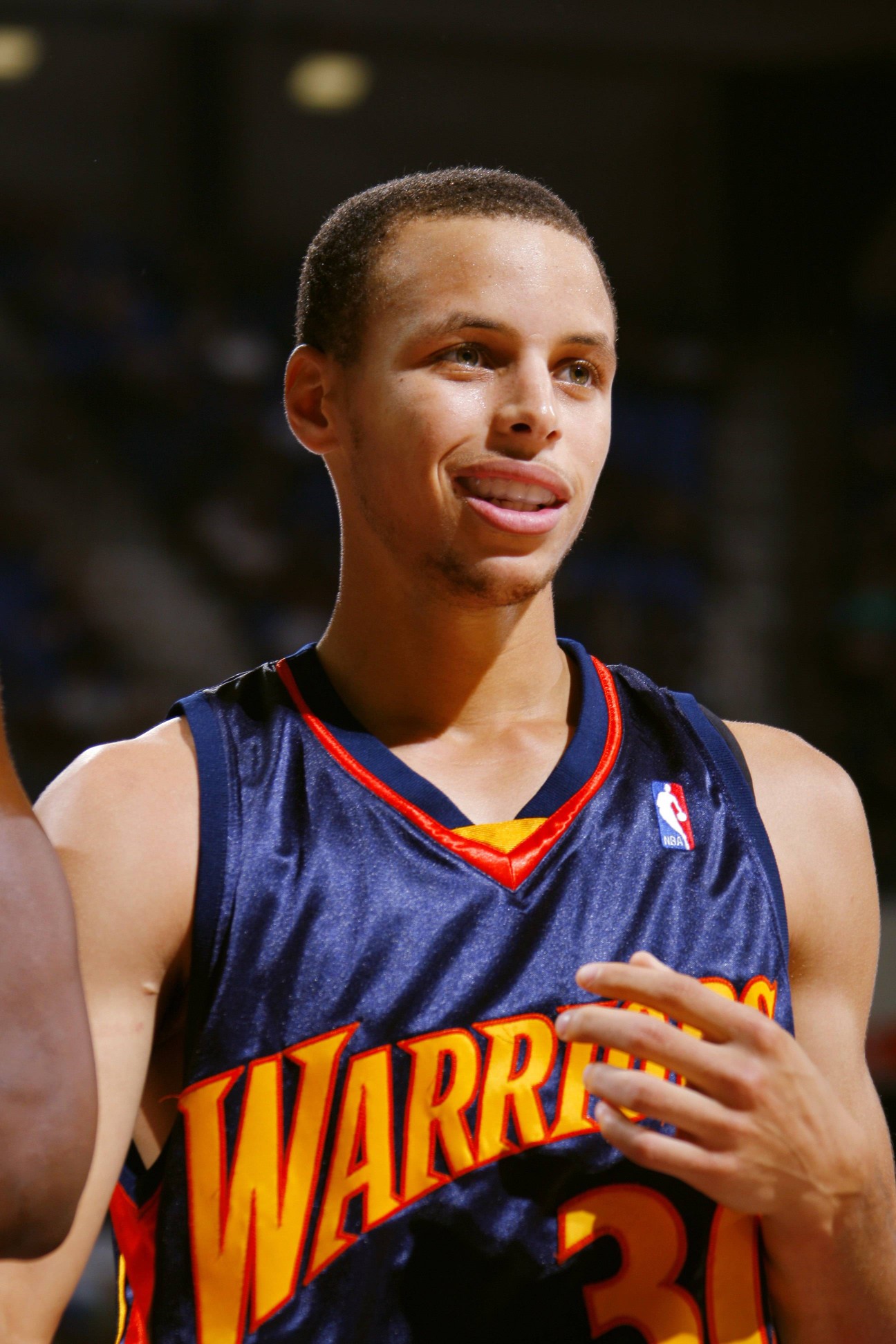 或将迎亚冠二级首秀！利雅得胜利晒球队训练照：C罗出镜（或将上演亚冠2级首秀？利雅得胜利晒训练照，C罗现身）