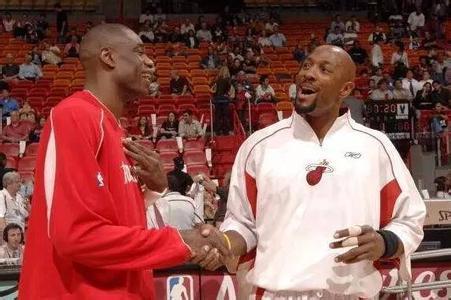 2025年球衣销量：亚马尔力压梅罗排第一；皇萨塔俱乐部前三（2025年球衣销量榜：亚马尔压过梅西C罗夺魁，皇萨塔俱乐部包揽前三）