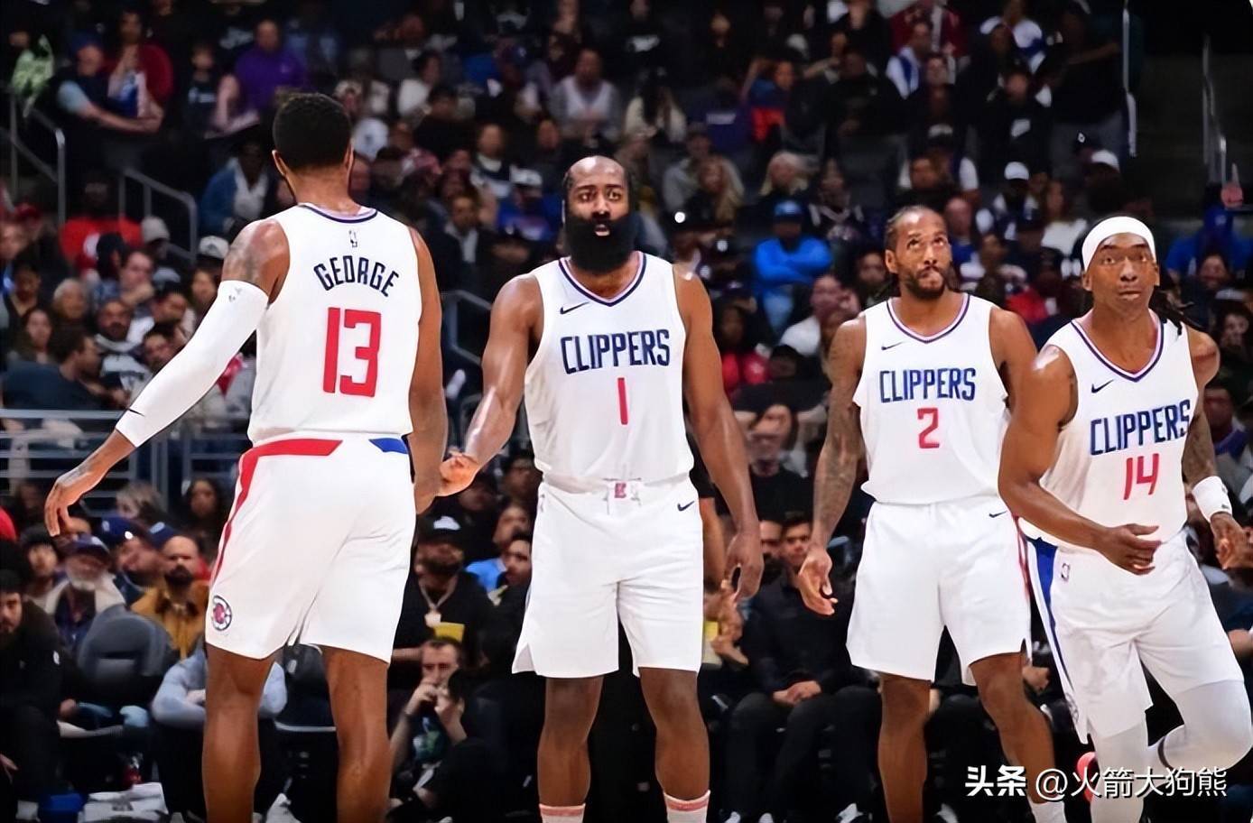 如何评价？小杨正负值全队第二，埃迪6失误赛季新高&6犯离场（赛后怎么看：小杨+／-全队第二，埃迪6失误创季新高并6犯毕业）